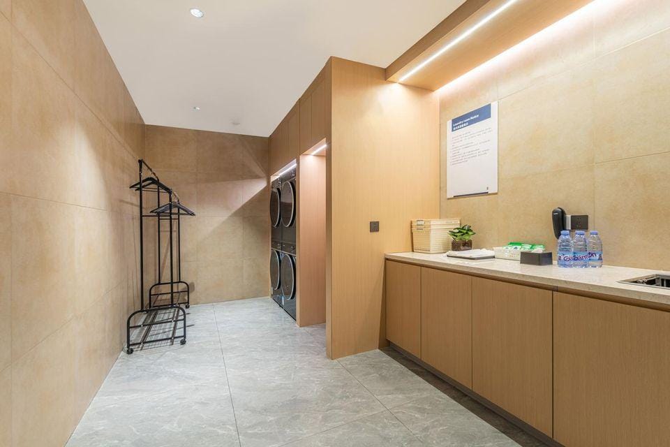 Elong Anyue Hotel Xi'an Tangdu Hospital Textile City Subway Station Hotel in Xian