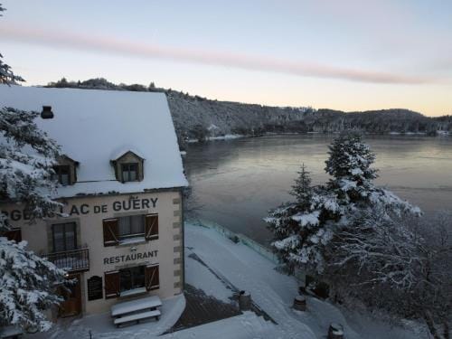Auberge du lac de Guery Hotel in Auvergne-Rhône-Alpes