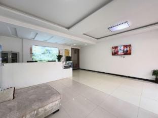 Junlin Hotel (Yingshang Digou Ecological Park Main Branch) Hotel in Jiangsu