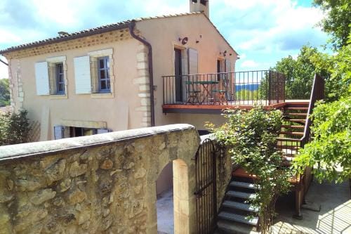 Mas des Treilles - Chambre d'hotes "Cote Villages" Hotel in Forcalquier