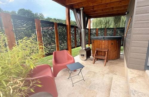 Le Lodge d'Amelie Lodge in Auvergne-Rhône-Alpes