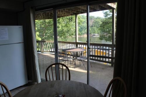 Rock Harbor Resort and Motel Resort in Sunrise Beach