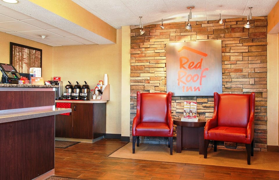 Red Roof Inn Canton Hotel in Ohio