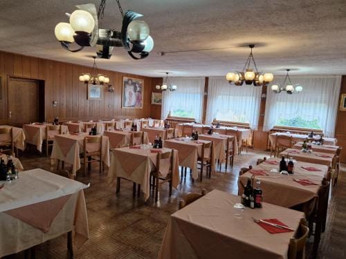 Albergo Passione Ristorante Pizzeria Romallo Hotel in Trentino-South Tyrol