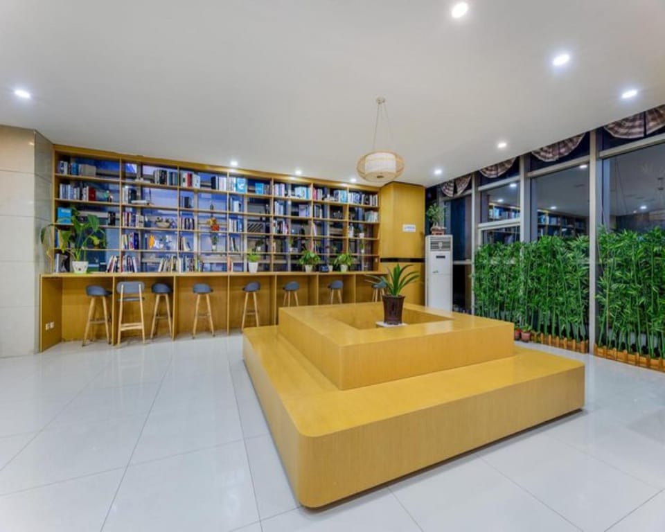 Elong ME Hotel Suzhou Industrial Park Dongsha Lake Ecological Park Hotel in Suzhou
