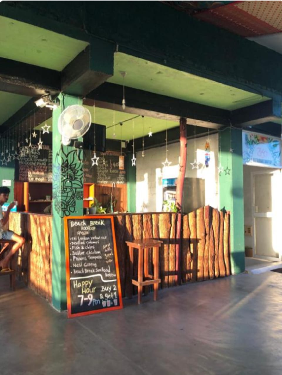 Beach Break Surf Hostel Hotel in Southern Province