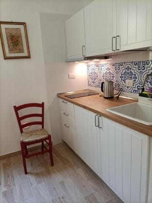 Zefiro, two-bedroom Apartment Hotel in Bari