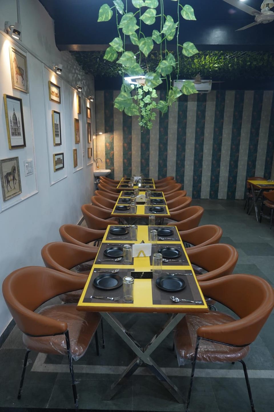 Raj Kamal Hotel & Garden Hotel in Uttar Pradesh