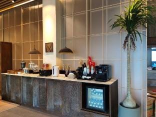 Ningbo Warm Ramlbe W Hotel (Beilun Yintai City Branch) Hotel in Zhejiang
