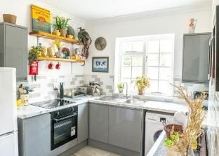 #03 The Hawthornes. Sleeps 6|NEC 7mins|8 mins Hotel in Metropolitan Borough of Solihull