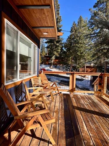 Red Cedar Cabin Hotel in Tahoe City