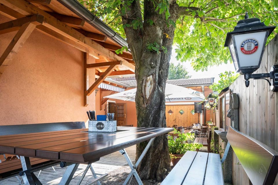 Landgasthof zum Erdinger Weissbrau Hotel in Rosenheim