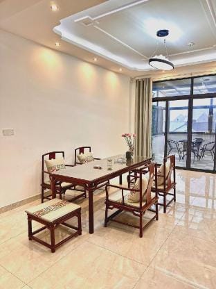Jingtingge Unique Homestay Hotel in Suzhou