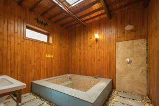 Tangshan Yueman Hot Spring Homestay (Tangjiajia Hot Spring Village) Hotel in Nanjing