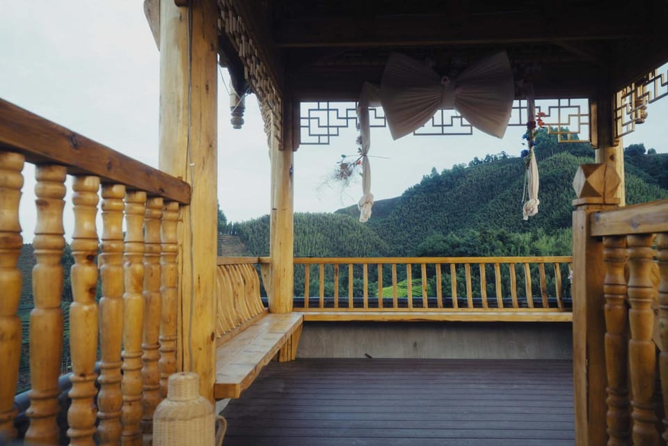Shanye Lianglu Hotel in Sichuan