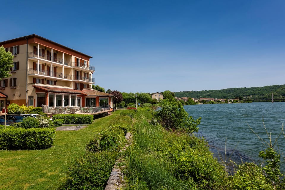 Hotel Beau Rivage Condrieu Hotel in Condrieu