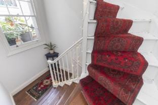 Lovely 2-Bed Town Centre Duplex Apartment Hotel in Cheltenham