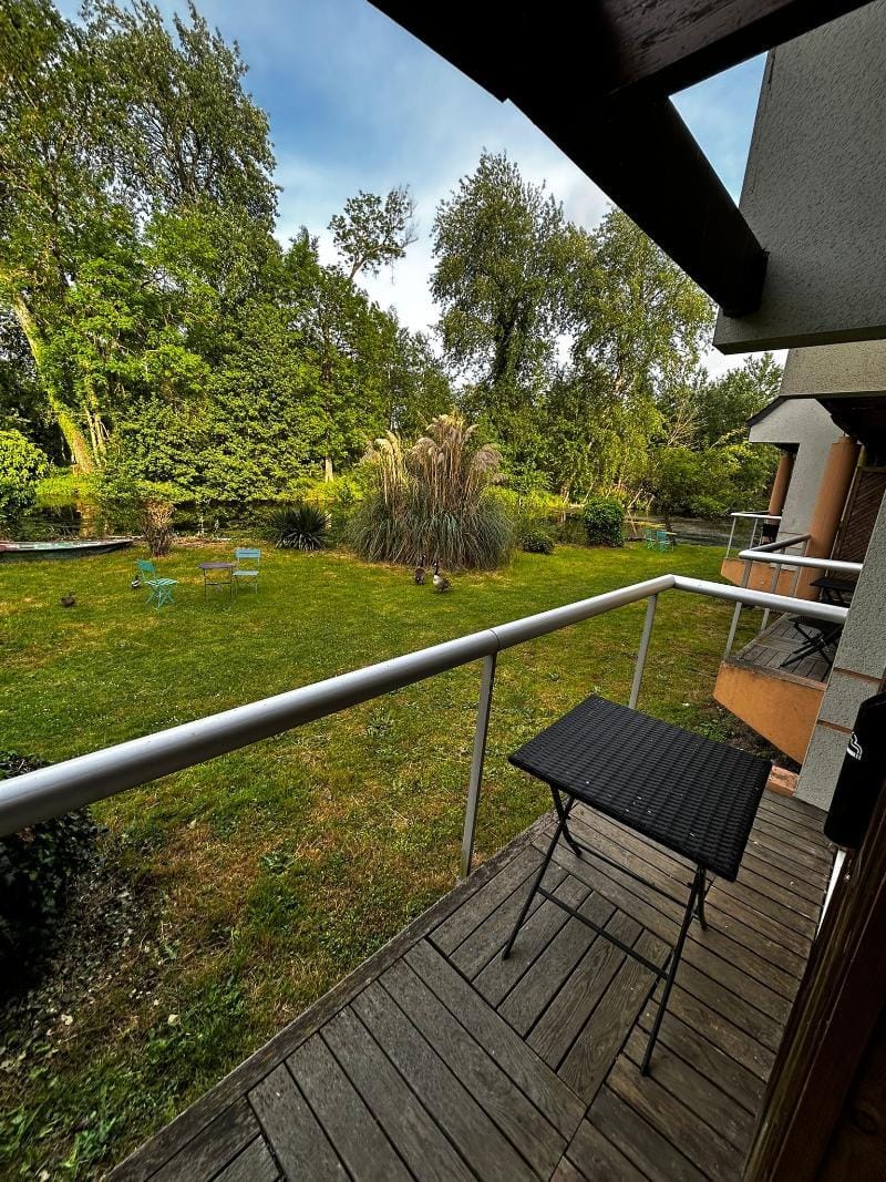 Hotel L'ile Du Saussay Hotel in Île-de-France