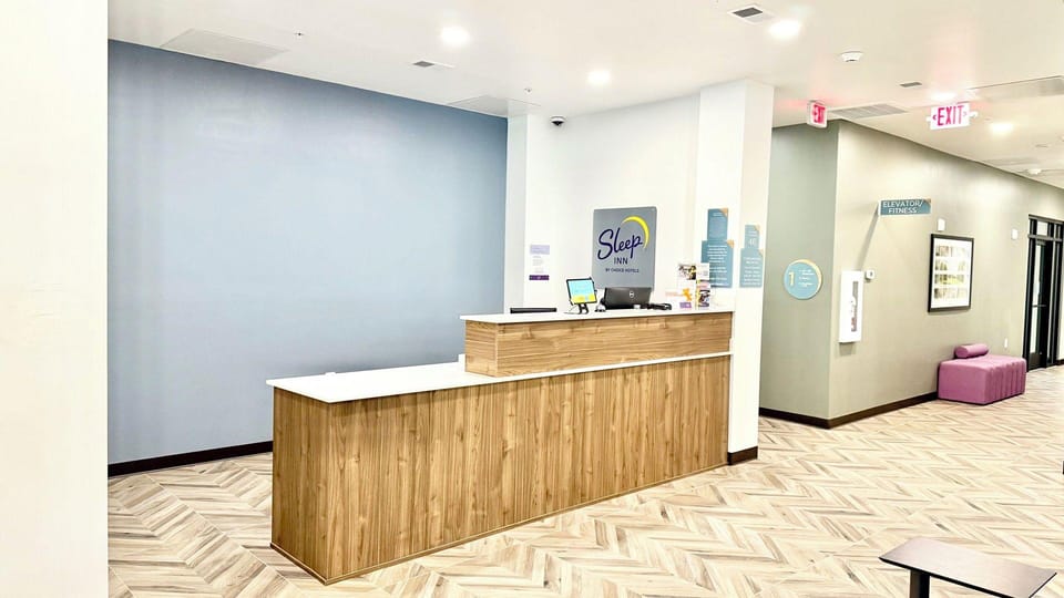 Sleep Inn & Suites Hotel in Nashville