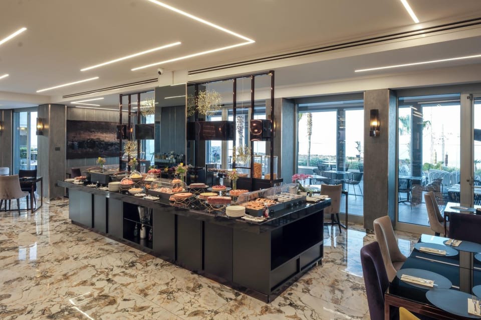 Hotel & Resort Tre Fontane Luxury Hotel in Naples