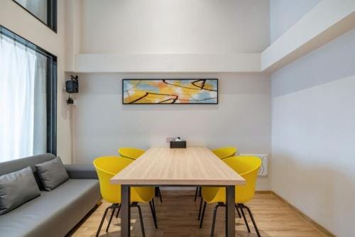 Dingshiju Apartment Hotel, National Exhibition and Convention Center, Hongqiao Station, Shanghai Hotel in Shanghai