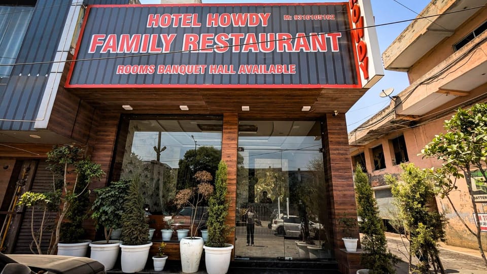 Hotel howdy Hotel in Haryana