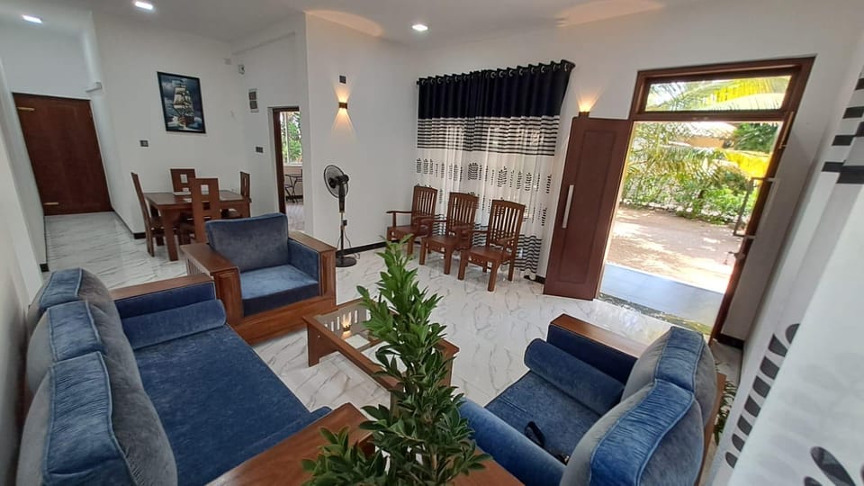 Mario Ocean View Hotel in Negombo