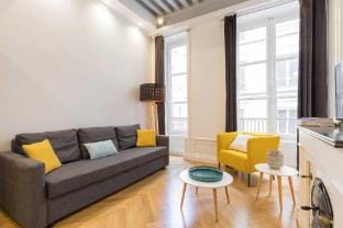 Bright apartment - 1BR- 4P- Downtown Hotel in Lyon