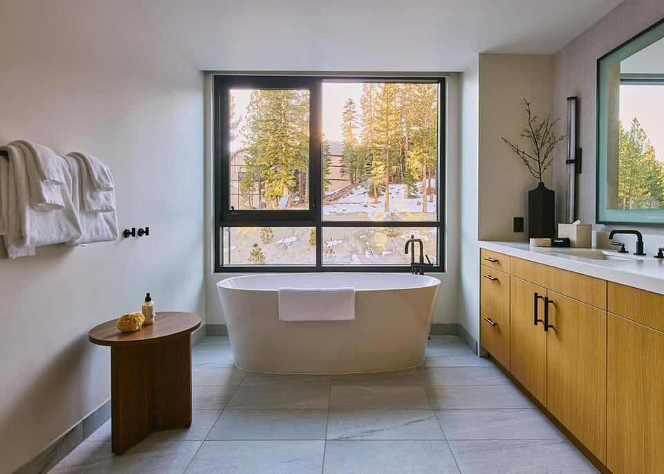 Limelight Mammoth Hotel in Mammoth Lakes