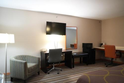 Watseka 24 Inn & Suites Hotel in Indiana