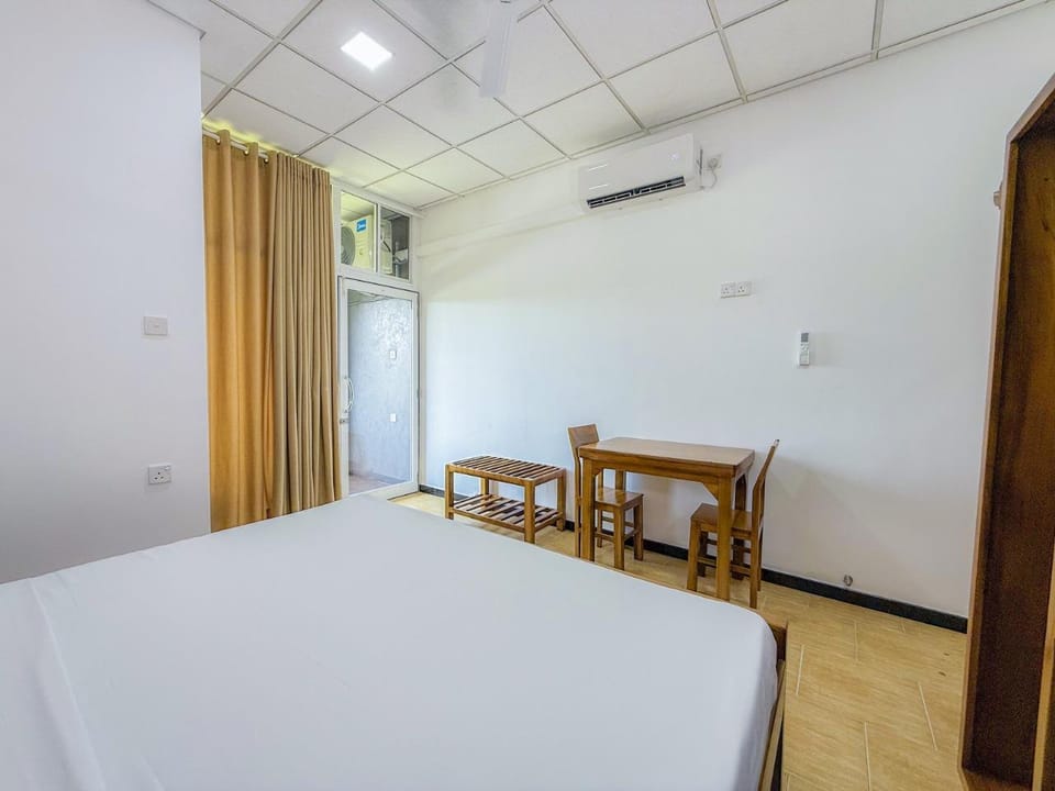 Gondolas Hotel Stay Hotel in Western Province