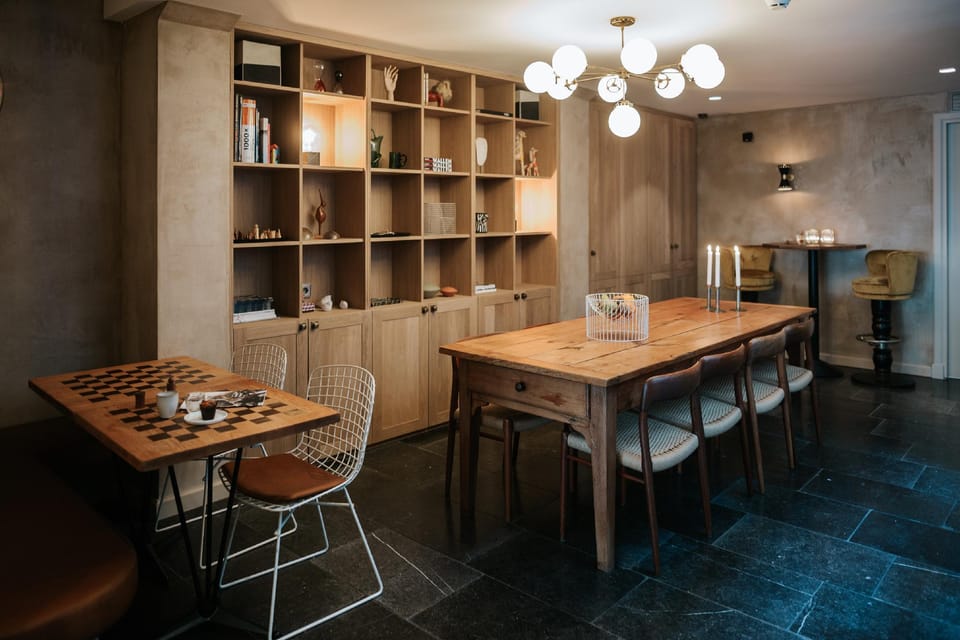 Coffee shop