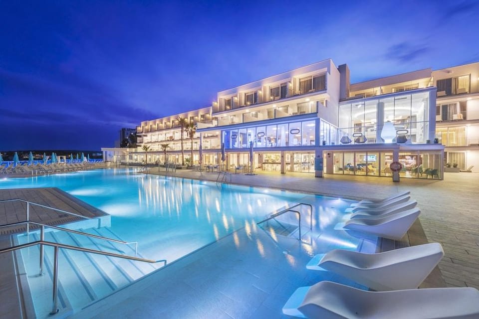 Elba Sunset Mallorca Hotel in Carrer Torrenova
