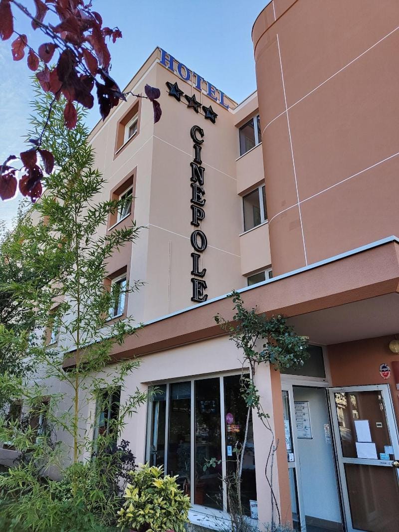 Hotel  Alliance - Proche Paris Hotel in Île-de-France