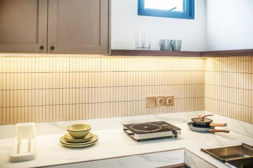 Le Jardin CoLiving B1 - Upscale Apt, Canggu center Hotel in North Kuta