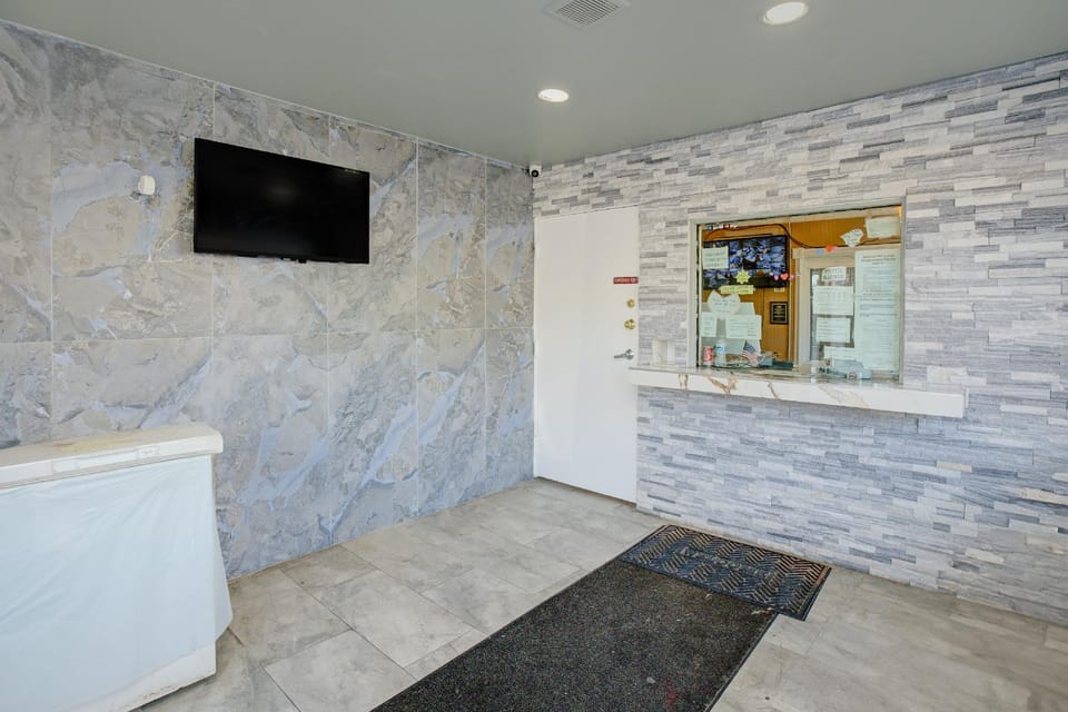 Hotel O Miami Inn & Suites Chicago Midway Airport Hotel in Chicago
