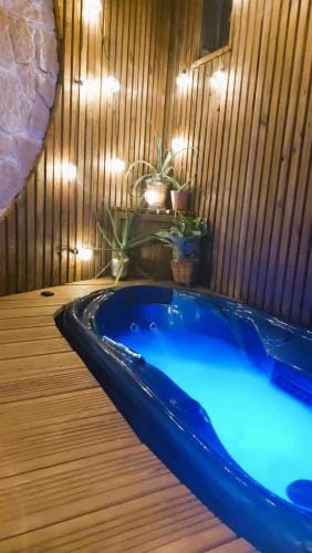 Dream cube & Spa Hotel in Île-de-France