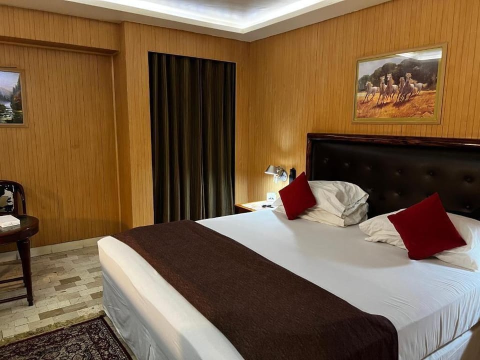Hotel Galaxy Karachi Hotel in Karachi