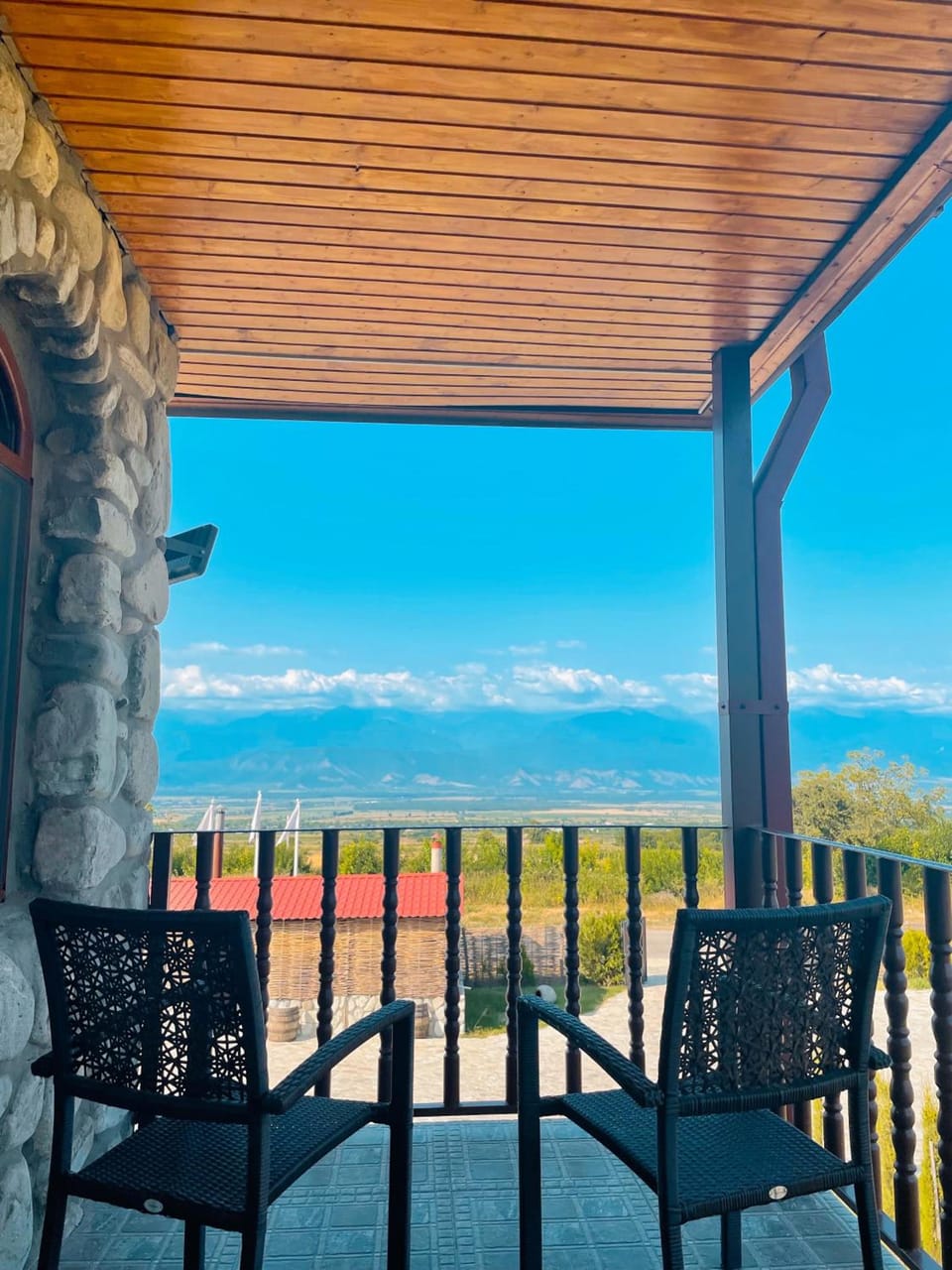 Chateau Tetri Bairagebi White Flags Hotel in Georgia