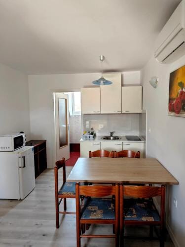 Apartmaji Pri Kokolu Hotel in Bled