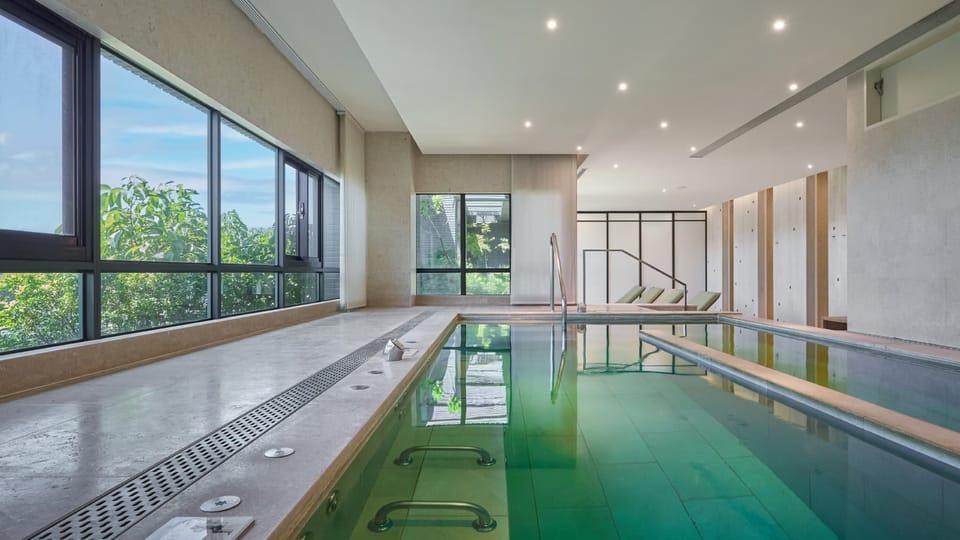 Hot spring bath