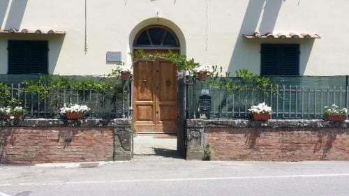 La Stazione Per Dormire Guest House Hotel in Emilia-Romagna