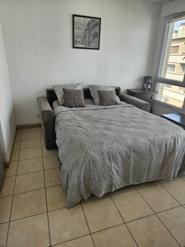 Studio confortable Genevois Hotel in Annemasse