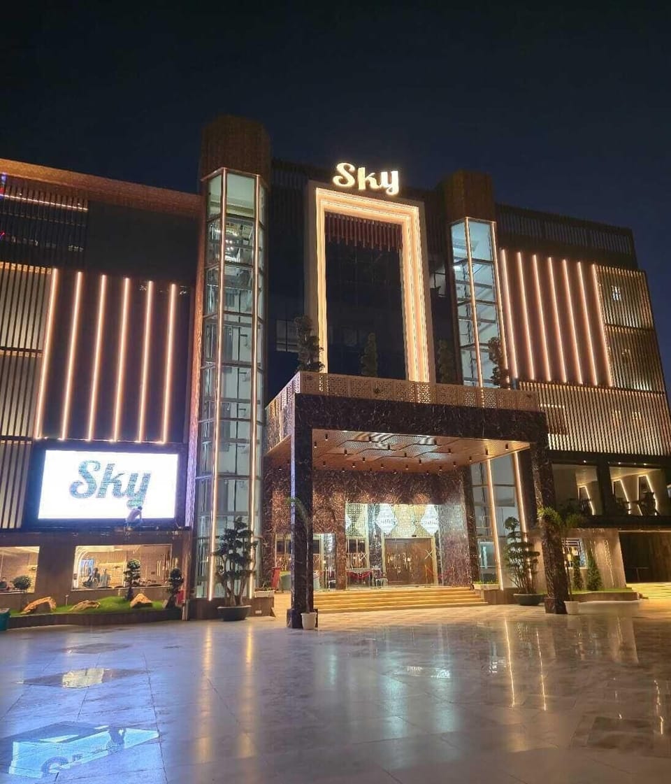 Sky Hotel & Resort Hotel in Uttar Pradesh