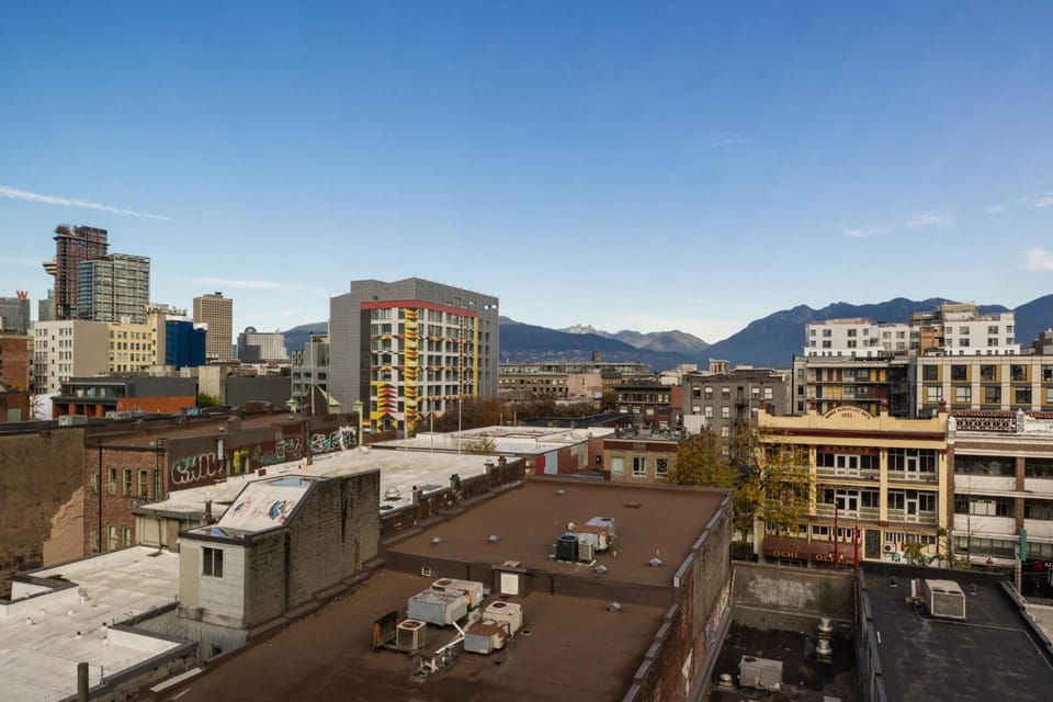Keefer House Hotel in Vancouver