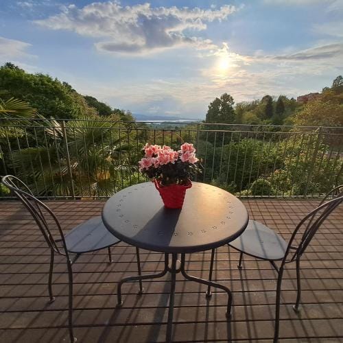 Al Nifontano B&B - Ideal for Family or Couples - 2 Rooms - Lakeview Hotel in Varese