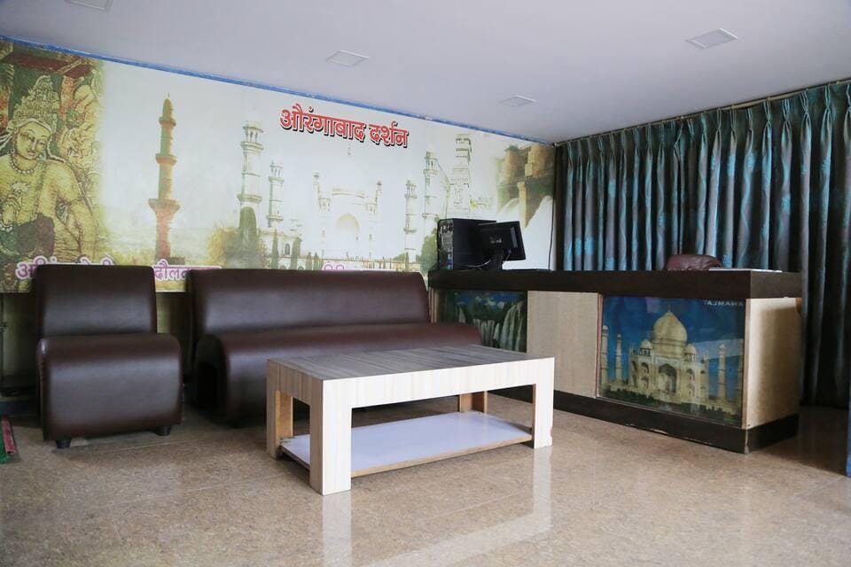 Hotel Sagar Plaza Hotel in Maharashtra