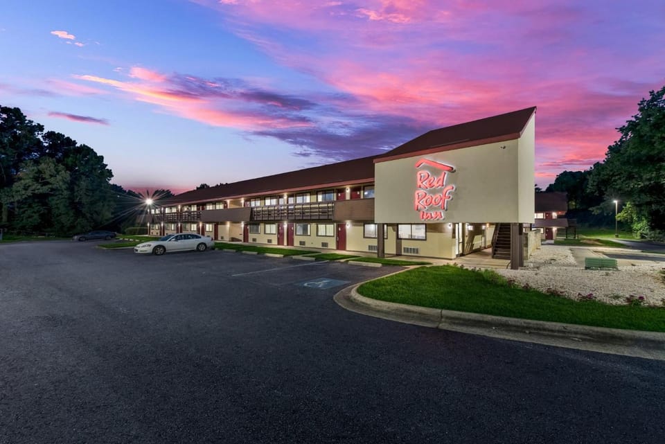 Red Roof Inn Hickory Hotel in Hickory