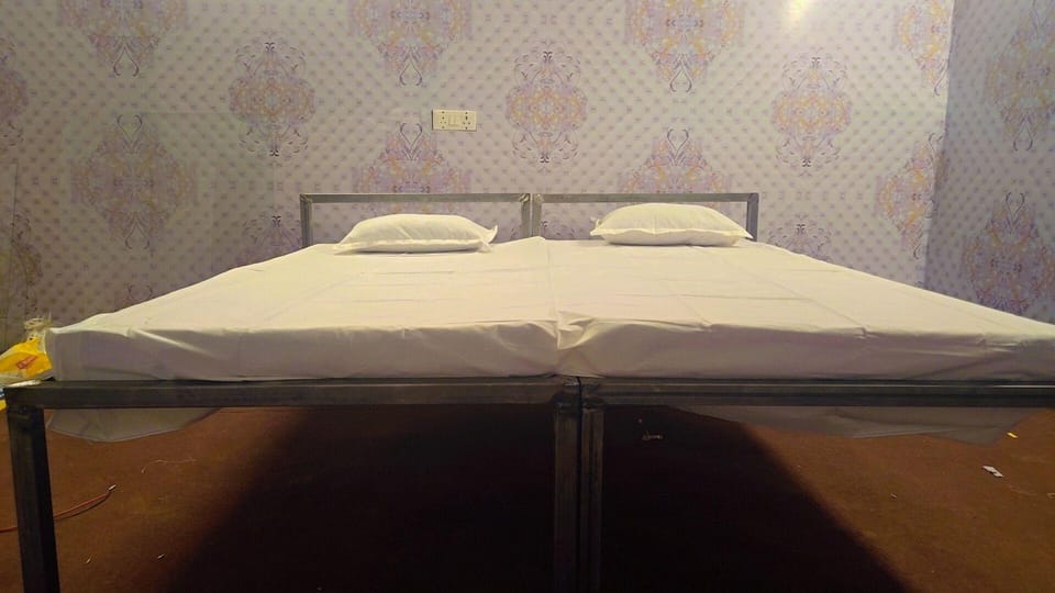 Shivalayhub Hotel in Uttar Pradesh