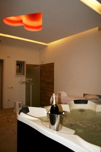 Angel's Paradise Hotel in Campania